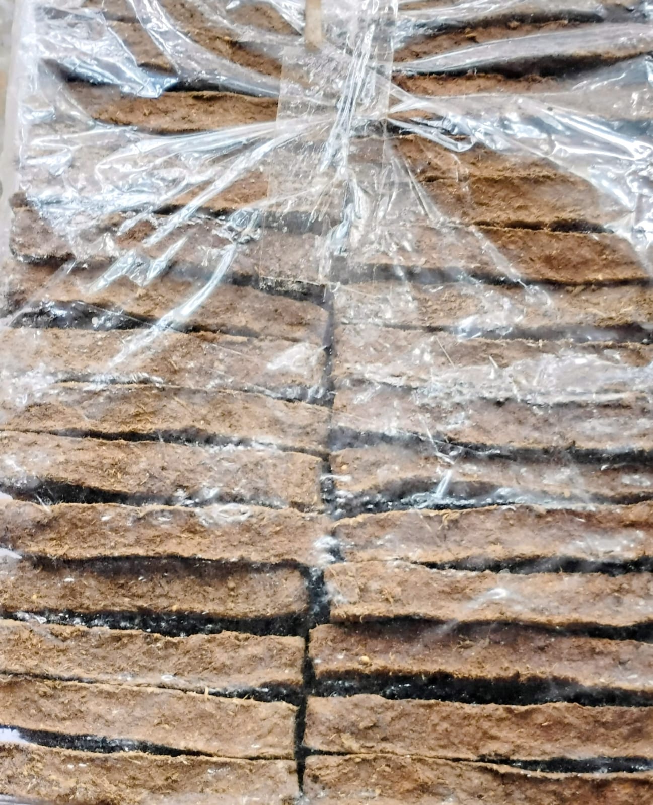Organic Cow Dung Cakes (Gomaya Upla) - (100 pcs in one packet) - Image 4
