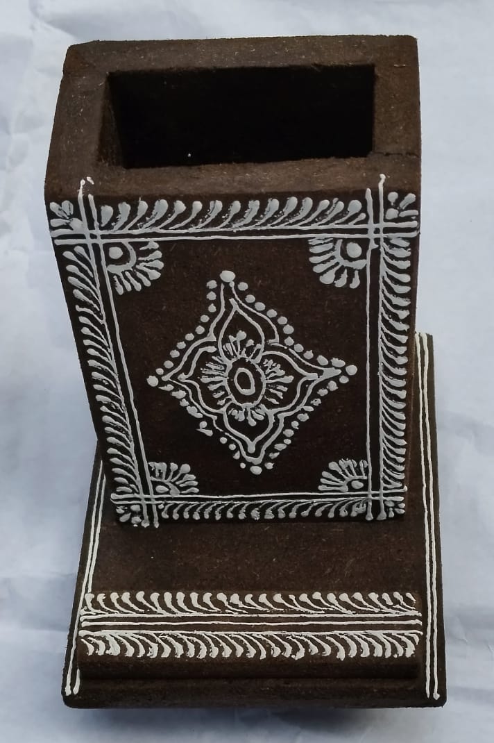 Handcrafted cow dung mobile stand, - Image 2